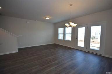 Main picture of 917 Clearhaven Ln