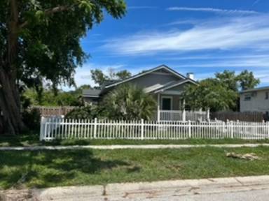 Main picture of 3411 Iris St N