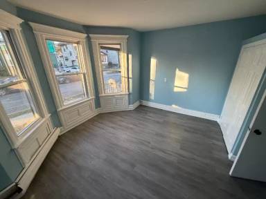 Main picture of 106 N Munn Ave