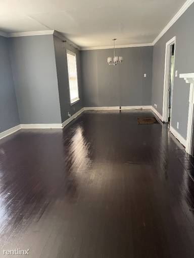 Main picture of 1401 S Tyler St
