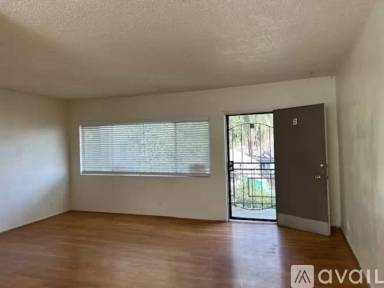 Main picture of 14834 Friar St