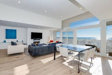 Main picture of 3802 Ocean Front Walk