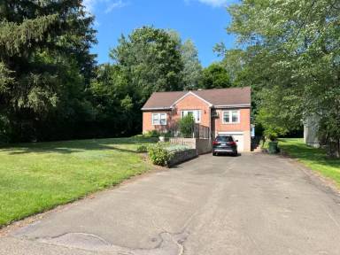 Main picture of 678 Bartholomew Rd