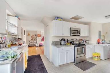 Main picture of 88 Main St