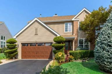 Main picture of 90 Willow Rd