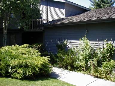Main picture of 2200 W Dickerson St