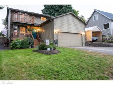 Main picture of 527 NW Elm St