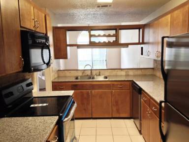 Main picture of 9621 Siegen Ln