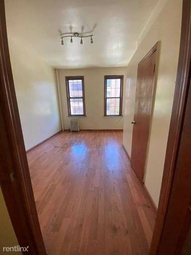 Main picture of 25 Beaver St