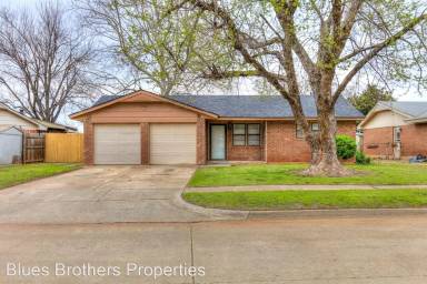 Main picture of 347 W Cedar Dr