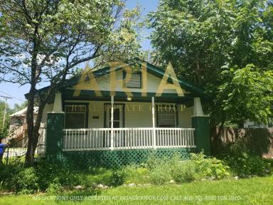 Main picture of 821 Miller Ave