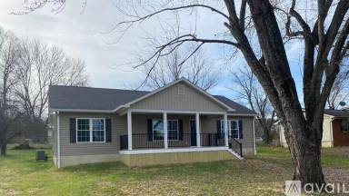 Main picture of 107 Lee Ln