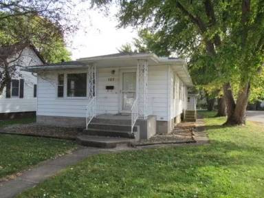 Main picture of 107 E Houghton St