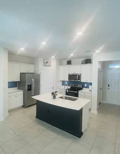 Main picture of 24 Sunnyvale St