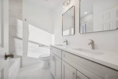 Main picture of 5644 Blakemore St