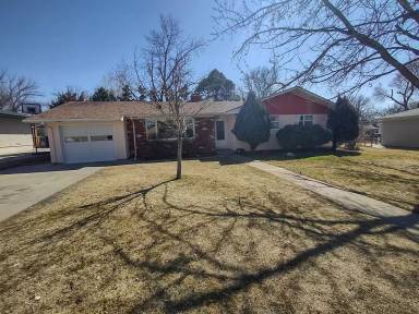 Main picture of 1810 Mackenzie Rd