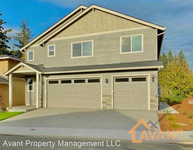 Main picture of 1018 NE Regan Hill Loop