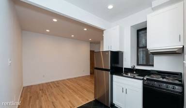 Main picture of 141 E 26th St