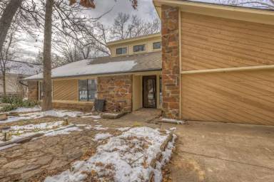 Main picture of 630 S 276th East Ave