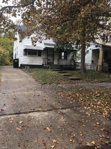 Main picture of 18617 Greeley St