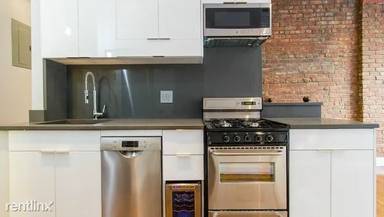 Main picture of 334 E 100th St