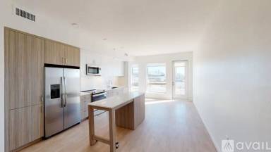 Main picture of 1810 Julian St