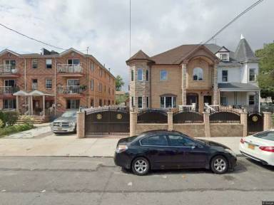 Main picture of 9508 120th St