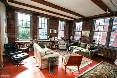Main picture of 24 Stillman St