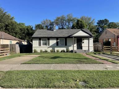 Main picture of 2590 McAdoo Ave