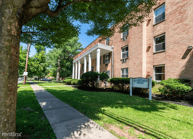 Main picture of 600 E Front St