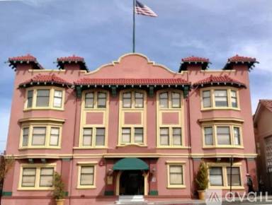 Main picture of 524 Georgia St