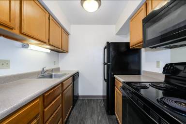 Main picture of 10900 Oak Forest Parkway Dr