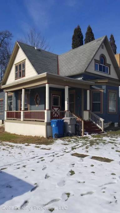 Main picture of 404 Park Ave