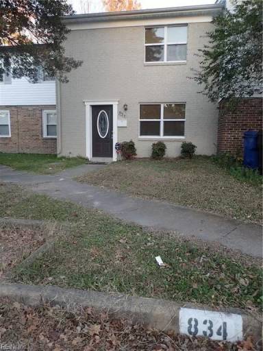 Main picture of 834 N Buckingham Ct
