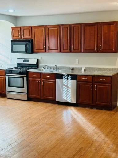 Main picture of 207 E Preston St