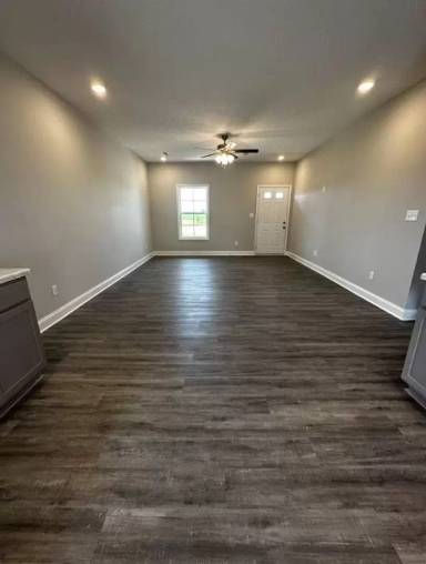 Main picture of 612 Victoria Way