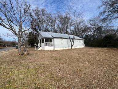 Main picture of 2409 Ty Rogers Jr Ave