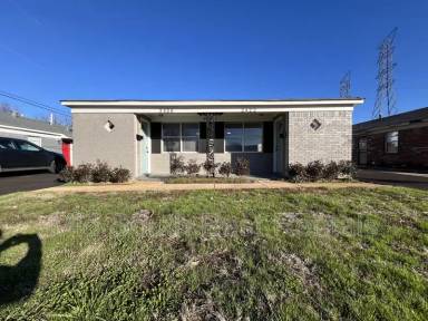 Main picture of 2422 Charjean Cv