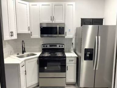 Main picture of 837 N Fulton Ave