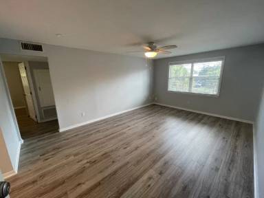 Main picture of 307 Winfield Way