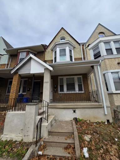 Main picture of 1321 W Wingohocking St