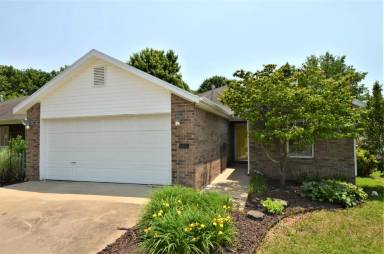 Main picture of 2303 SW 10th St