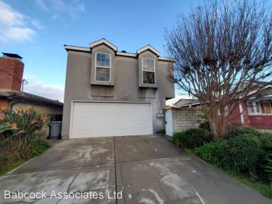 Main picture of 24448-24450 Park St
