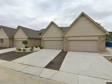 Main picture of 14969 Stoney Brook Dr W