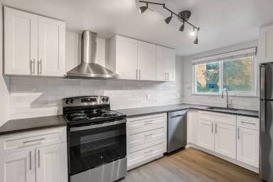 Main picture of 2421 S Gaylord St
