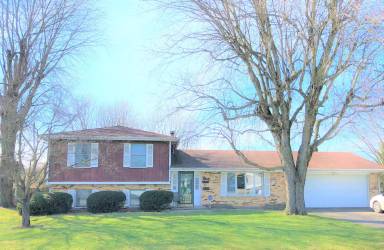 Main picture of 8 N Clinton St