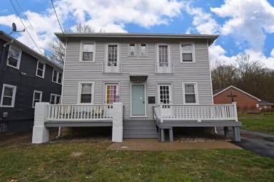Main picture of 3762 Vine St