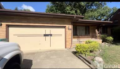 Main picture of 2076 Newcome St