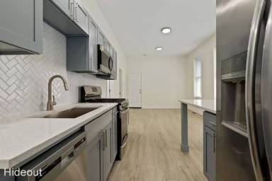 Main picture of 1114 N Winchester Ave