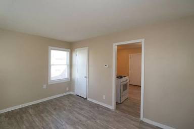 Main picture of 827 N Garfield St